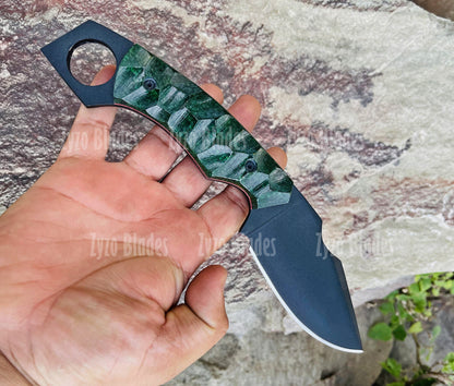 Fixed Blade Curved Knife and Solid Thick Blade