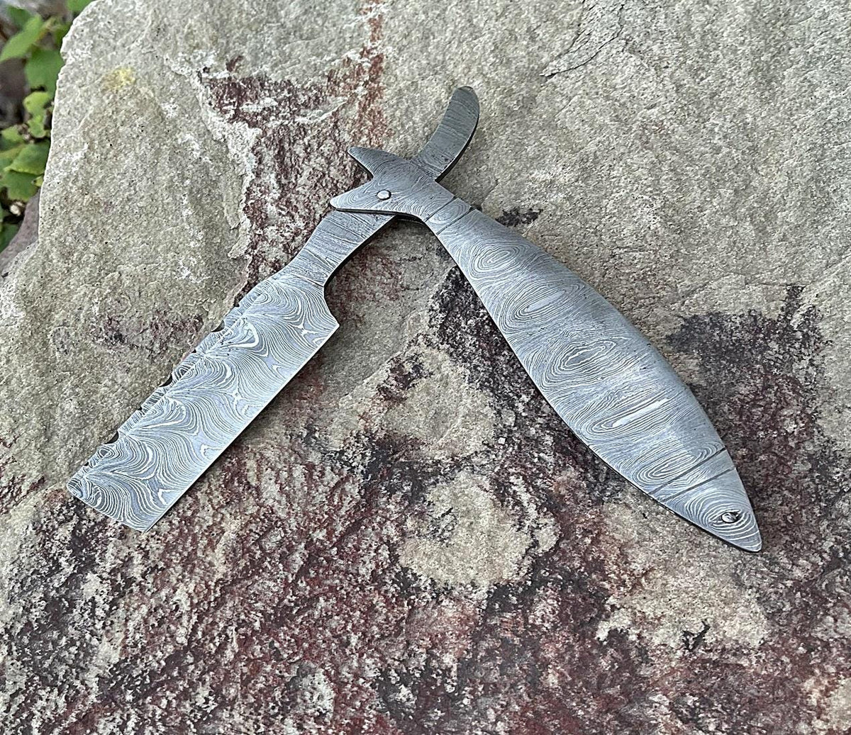 Handmade Damascus Steel Straight Razor