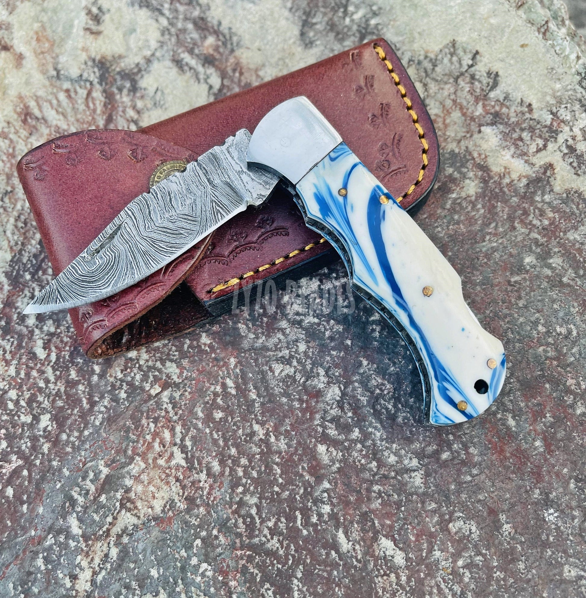 ocean-blue-pocket-folding-knife-resin-handle-zyzo-blades